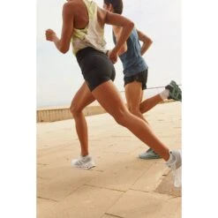 On Running On Cloudrunner Dames Hardloopschoenen - White & Frost 21 On Running On Cloudrunner Dames Hardloopschoenen - White & Frost -On Running on cloudrunner women running shoes frost aloe 7 1242027 1