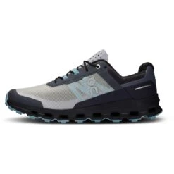 On Running On Cloudvista Heren Trail Hardloopschoenen - Navy & Wash 8 On Running On Cloudvista Heren Trail Hardloopschoenen - Navy & Wash -On Running on cloudvista men trailrunning shoe navy wash 3 1554964 1