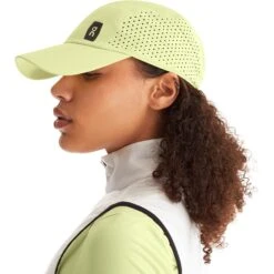 On Running On Lightweight Cap - Hay 10 On Running On Lightweight Cap - Hay -On Running on lightweight cap hay 3 1531664