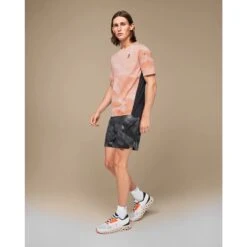 On Running On Lightweight Shorts Lumos Hardloopbroek - Zwart 10 On Running On Lightweight Shorts Lumos Hardloopbroek - Zwart -On Running on lightweight shorts lumos black 6 1554812