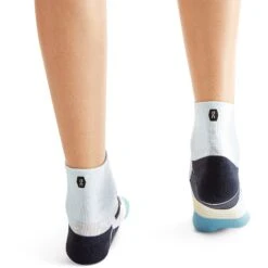 On Running On Performance Mid Dames Hardloopsokken - Hall & Wash 7 On Running On Performance Mid Dames Hardloopsokken - Hall & Wash -On Running on performance mid sock women hall wash 13 1531757