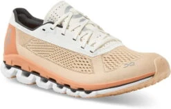 Hardloopschoen On Running Cloudboom Savannah/White 11 Hardloopschoen On Running Cloudboom Savannah/White -On Running on running cloudboom savannah white 326304 37 99601 960