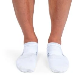 On Running On Ultralight Low Sock - White & Black -On Running on running ultralight low sock white black 3 1263789