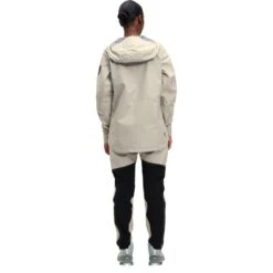 On Running On Storm Jacket Women - Pearl 12 On Running On Storm Jacket Women - Pearl -On Running on storm jacket women pearl 5 1301279