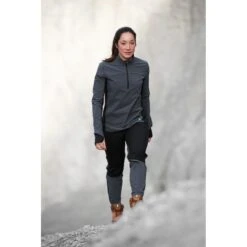 On Running On Trail Breaker Women Long Sleeve Running Shirt - Dark & Black -On Running on trail breaker women long sleeve running shirt dark black 8 949088