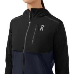 On Running On Weather Dames Hardloopjack - Black & Navy 16 On Running On Weather Dames Hardloopjack - Black & Navy -On Running on weather jacket women black navy 5 949096