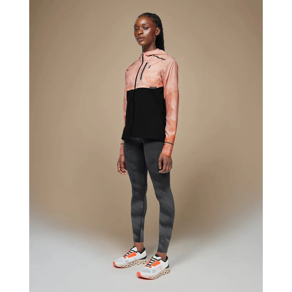 On Running On Weather Lumos Dames Hardloopjack - Woodrose & Black 2 On Running On Weather Lumos Dames Hardloopjack - Woodrose & Black - Afbeelding 2