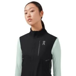 On Running On Weather Vest Women - Black -On Running on weather vest women black 5 949079